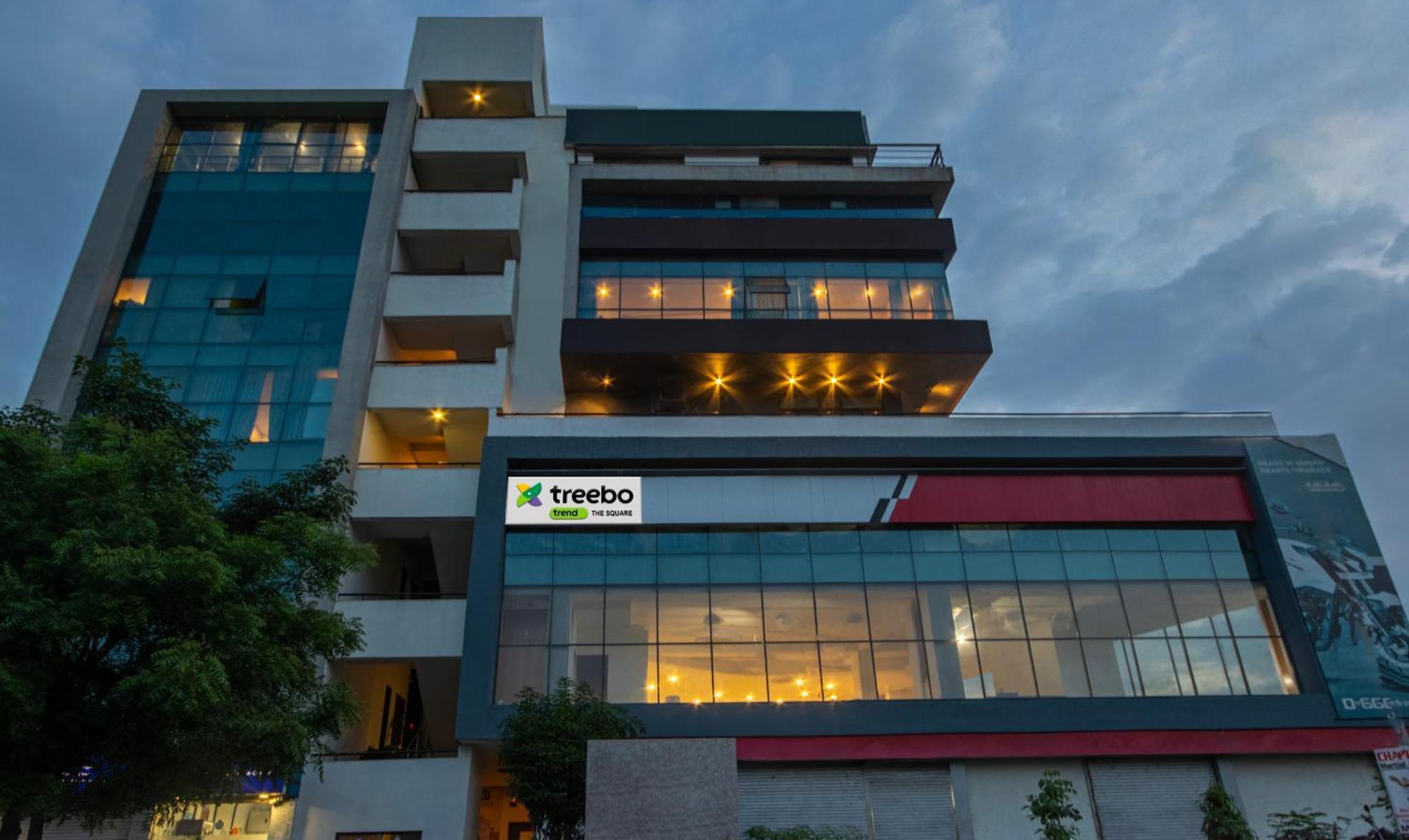 Treebo The Square Hotel Ahmedabad Exterior photo